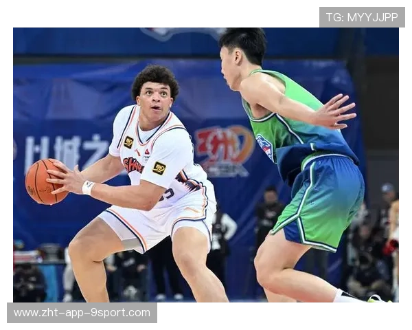 CBA球员展现职业风采，cba职业篮球运动员