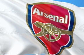 九游娱乐网站体验棒-保级大战：英超中下游球队谁能成功上岸？，英超保级专业户